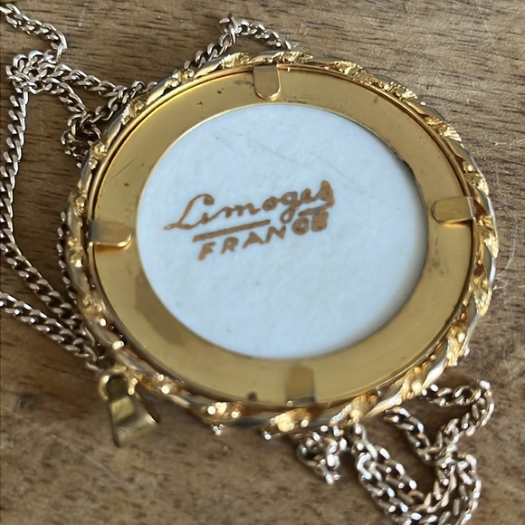Vintage Hand Painted LARGE "Limoges" France Necklace - Picture 2 of 2
